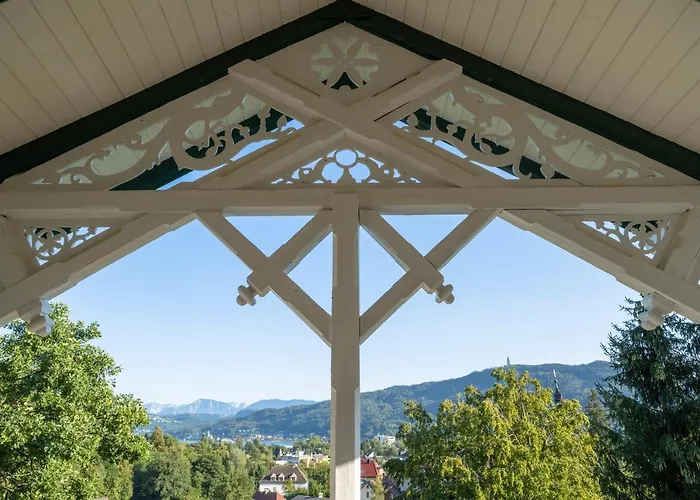 Bella Vista Apartment *